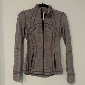 lululemon define jacket size 4